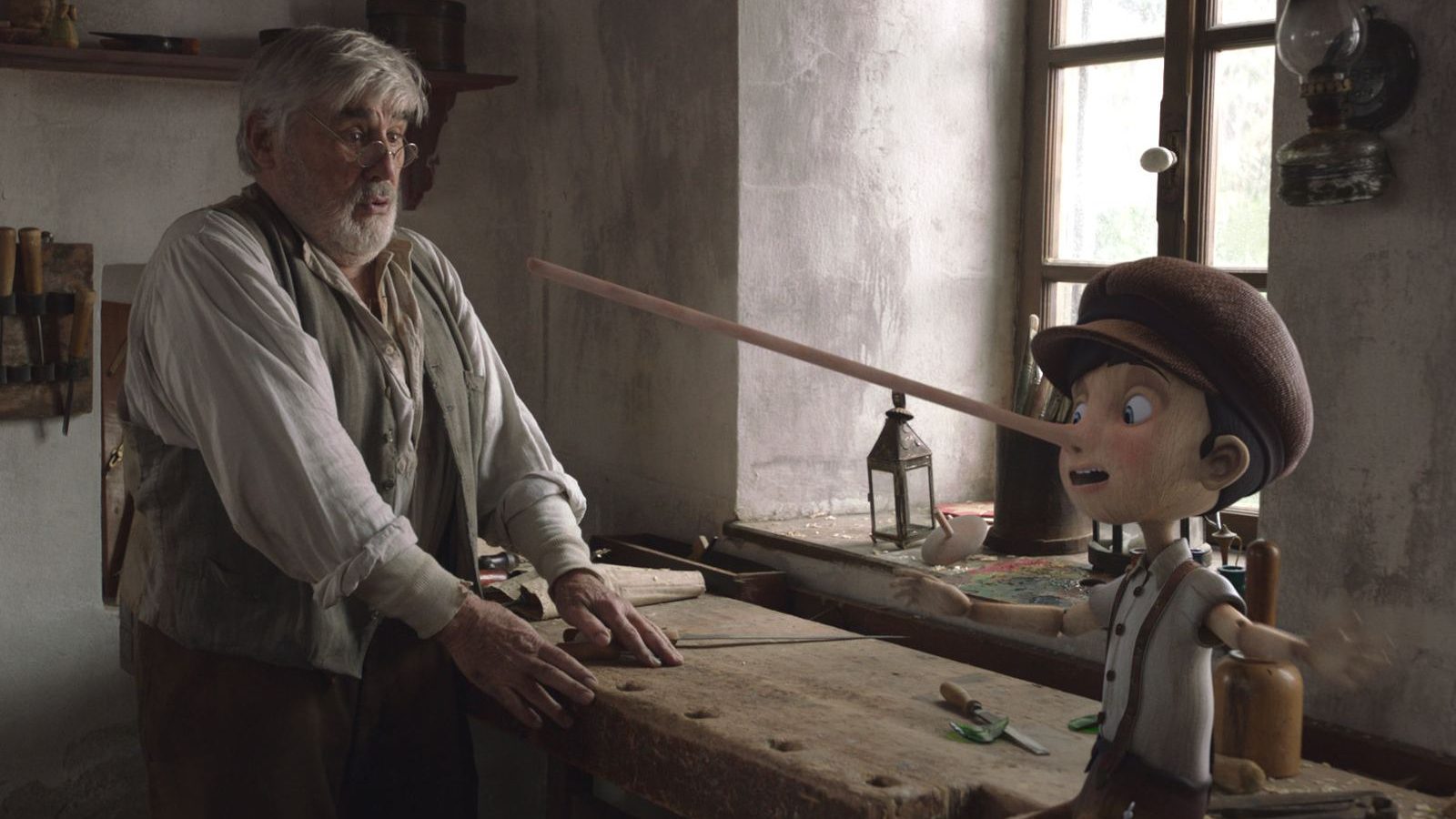 Produktions-Still: Pinocchio in der Werkstatt